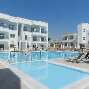 *** Appart hôtel Evabelle Napa Chypre