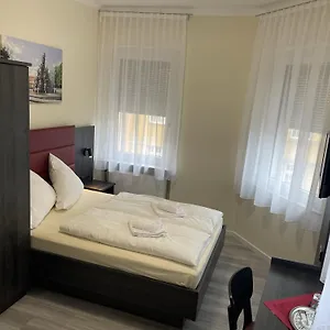 Bed and Breakfast Koenig Humbert, Ερλάνγκεν